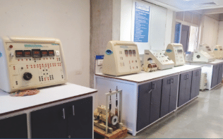 Bajaj Institute of Technology Wardha Laboratory photo 14